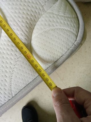 Cama con somier de tabla y patas