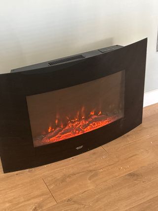 Estufa eléctrica efecto chimenea negra