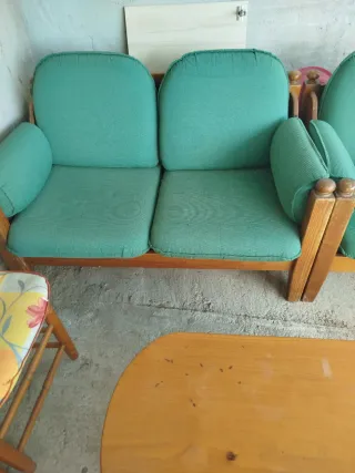 Conjunto Sofá 2 Plazas Tela y Madera