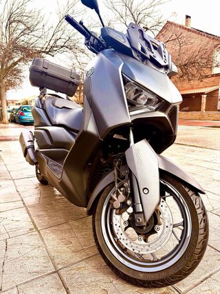 Yamaha Xmax 300 mate