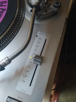 Tocadiscos DJ Magnedine DJ-2000