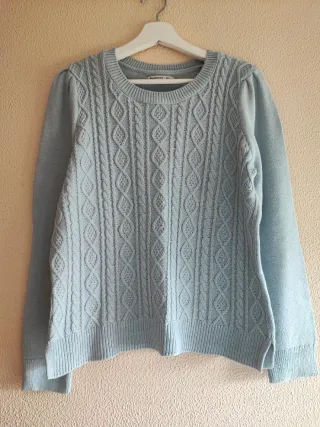 Jersey azul clarito.