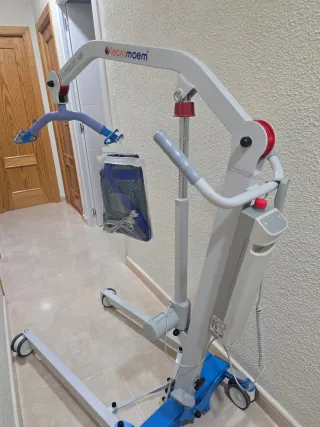 GRUA PARA PERSONAS MAYORES O ENFERMAS
