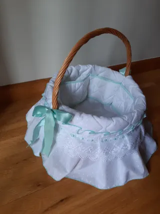 Canastilla bebé mimbre y tela