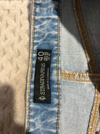 Falda vaquera larga desgastada