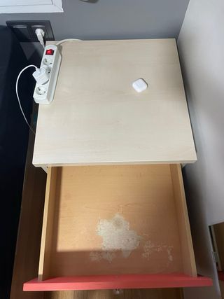 Mesita de noche madera y naranja