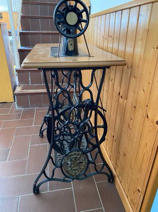 Máquina de coser Singer antigua