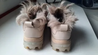 Botines Uterqüe Piel y Pelo Beige