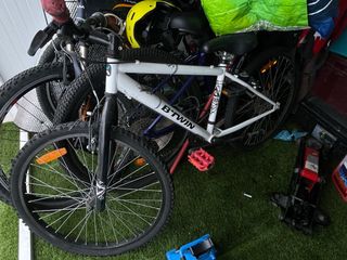 Bicicleta B'TWIN Blanca