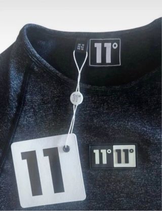 Talla 42. Crop Top ELEVEN DEGREES