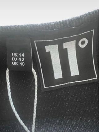 Talla 42. Crop Top ELEVEN DEGREES