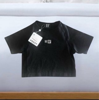 Talla 42. Crop Top 11° DEGREES