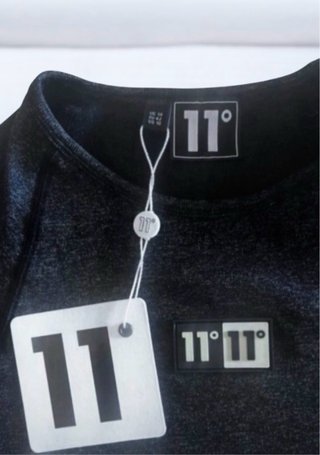 Talla 42. Crop Top 11° DEGREES