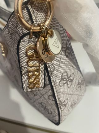 Bolso Guess Monogram Beige y Marrón