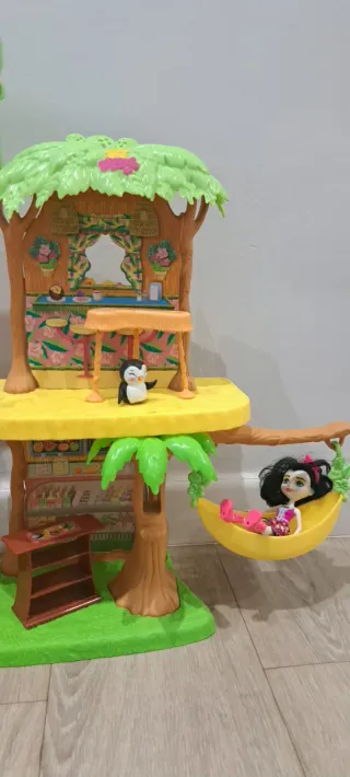 Lote Enchantimals: Casa Árbol+Coche+Muñeca+Animal