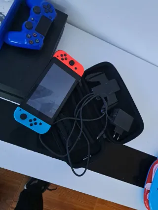 Lote Consolas PS4, Switch y Accesorios