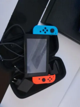 Lote Consolas PS4, Switch y Accesorios