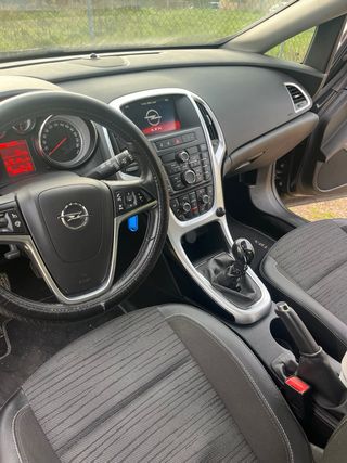 Opel Astra 2015