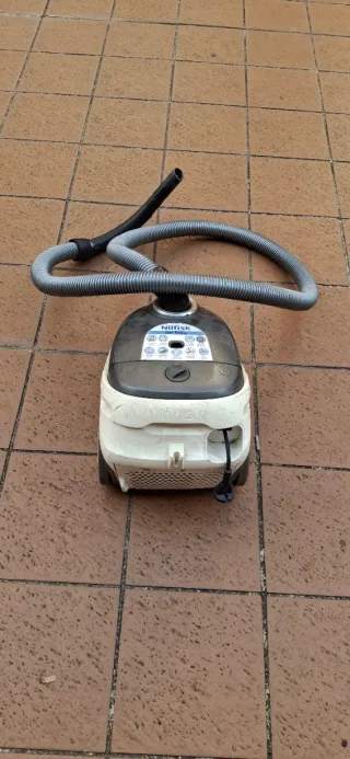 Aspiradora Nilfisk One Prime