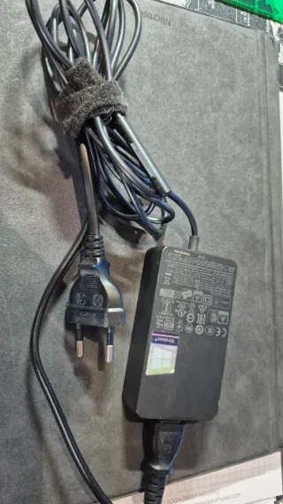 Microsoft Surface Pro 6 i7 8GB RAM 238GB SSD