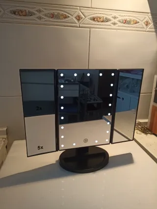 Espejo Maquillaje con Luz LED 29x35
