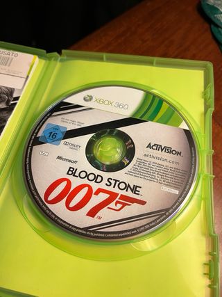 2 Giochi Xbox 360: Gears of War & 007