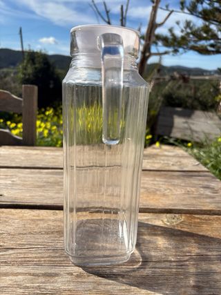 Jarra de cristal para agua o zumos