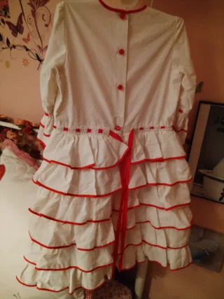 Vestido niña volantes, de Sevilla