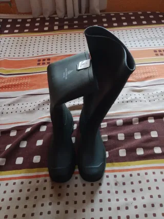 Botas de agua Deltaplus grises