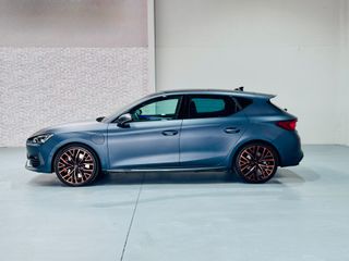 CUPRA León VZ CUP 1.4 e-Hybrid 180kW DSG (Azul)