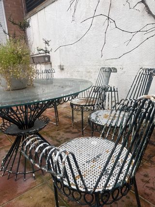 Mesa y 8 sillas de jardín cristal y hierro pesadas