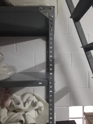 14 baldas metal gris y 4 perfiles