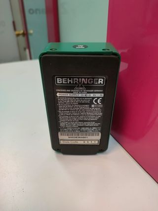 Pedal Multiefectos De Guitarra Bass Limiter Enhancer Ble100