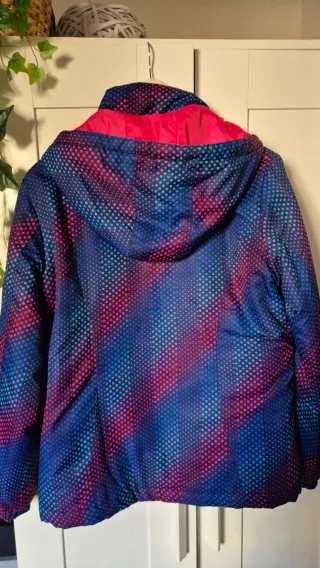 Chubasquero deportivo DALAROO azul y rosa