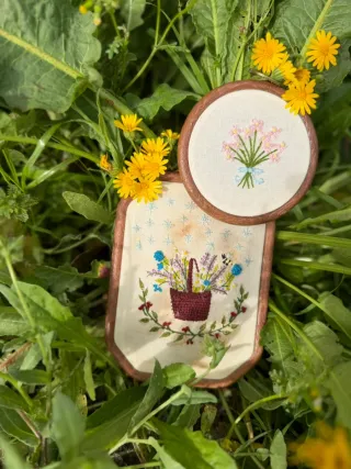 Ramo de flores bordado personalizable