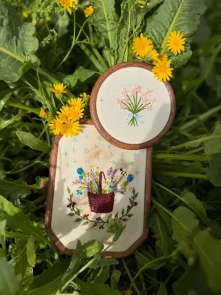 Ramo de flores bordado personalizable