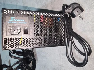 Ventiladores PC + Fuente Alimentación