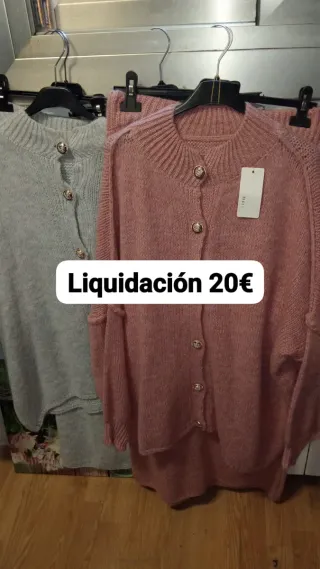 Chaqueta marrón con cremallera