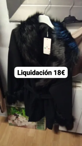 Chaqueta marrón con cremallera