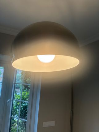 Lámpara de pie moderna mármol y metal