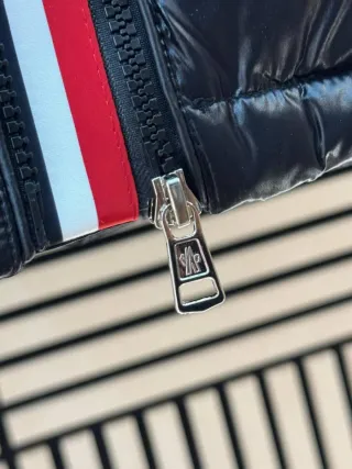 Chaquetón Moncler Epico Negro en Tallas M y L.