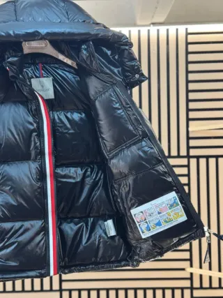 Chaquetón Moncler Epico Negro en Tallas M y L.
