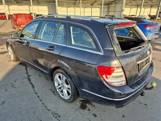 Mercedes C-Class familiar para piezas