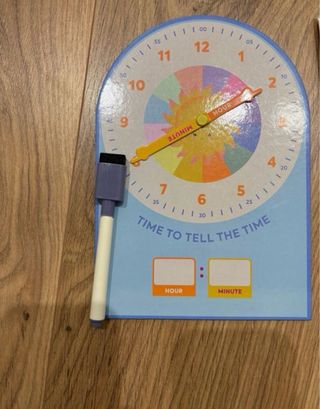 Set para aprender la hora ( Tampon y pizarra)