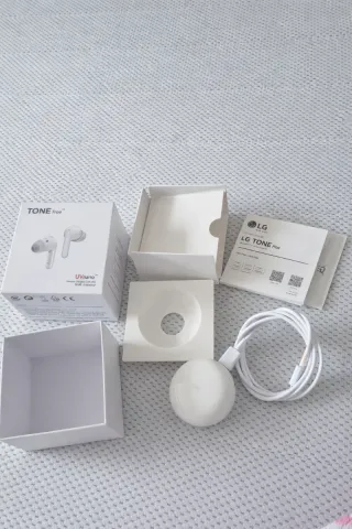 Auriculares LG TONE Free Inalámbricos Blancos