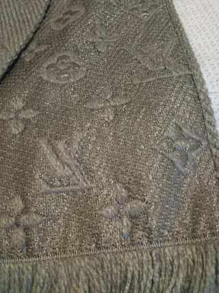 Bufanda Louis Vuitton Gris..