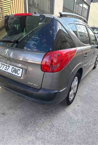 Peugeot 207 SW Outdoor 1.6 VTi 16v 120