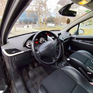 Peugeot 207 SW Outdoor 1.6 VTi 16v 120