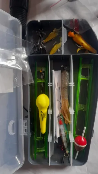 Caña de pescar Caperlan con carrete