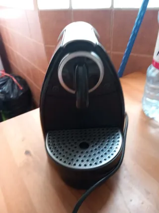 Macchina da caffè Nespresso in buone condizioni